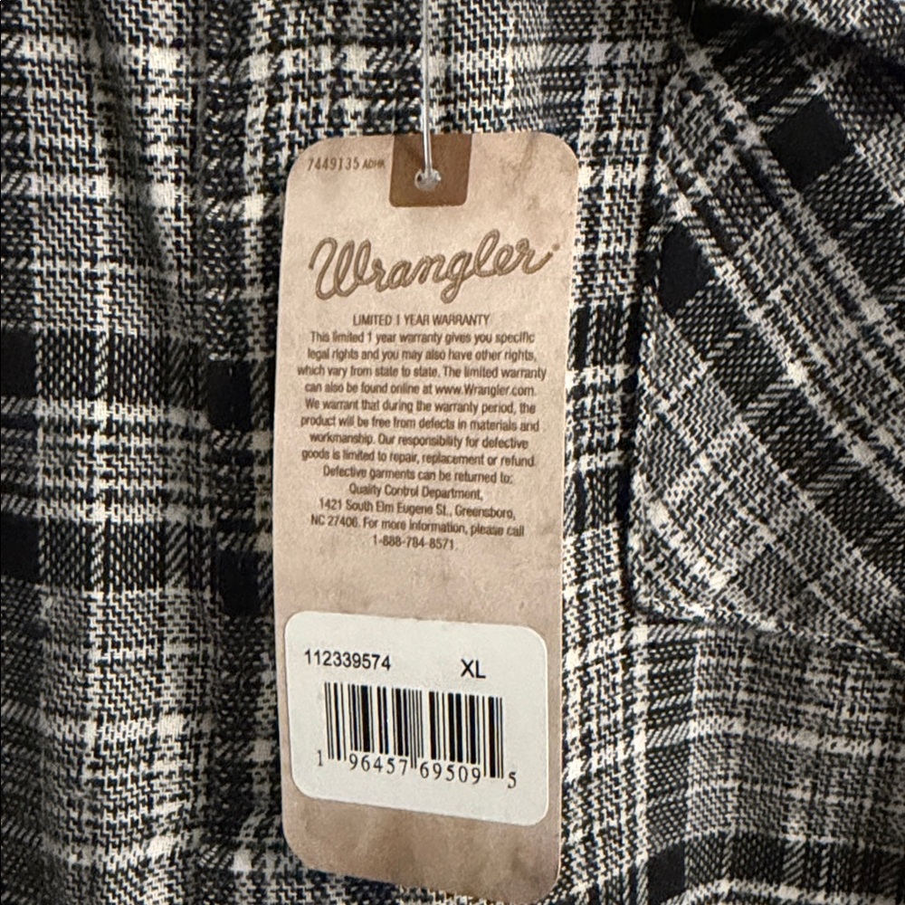 Wrangler Western Plaid Snap Shirt – NWT - Picture 4 of 7